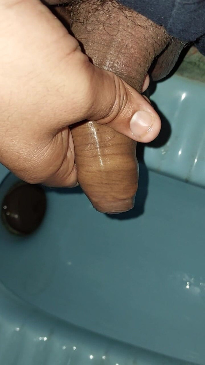 Bigcocka: Ich grobe und massiere meinen großen schwanz
