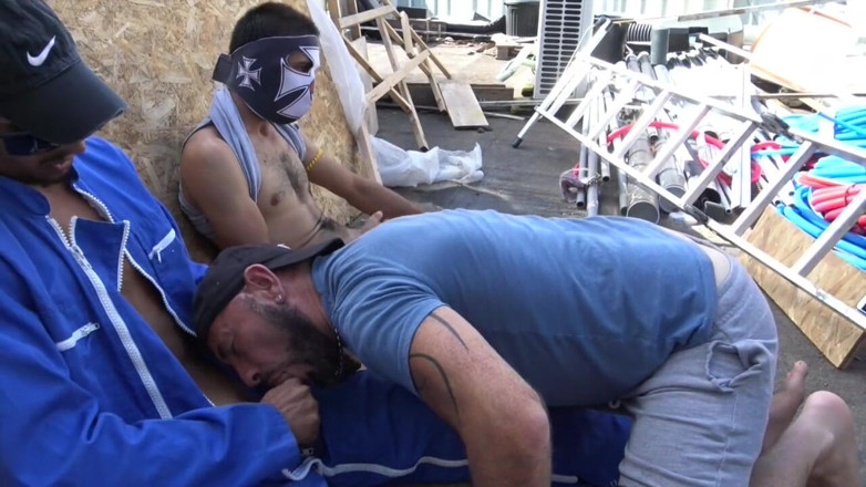 Jess Royan XXX: Two straight workers sucked by a gay in the road