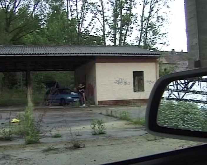 BB Video - Vintage Story: Niemiecka amator nastolatka na zewnątrz loszka brunetka