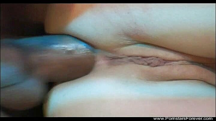 Pornstars Forever: Milf con calze piccole con calze piccole viene sbattuta nel...