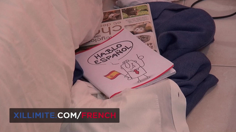 French girls at work: Sexy studentin wird von ihrem privaten lehrer in den arsch...