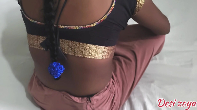 Desi virgin zoya: Desi Zoya Sedang Memakai Saree Buat Kali Pertama, Dengan Seberapa...