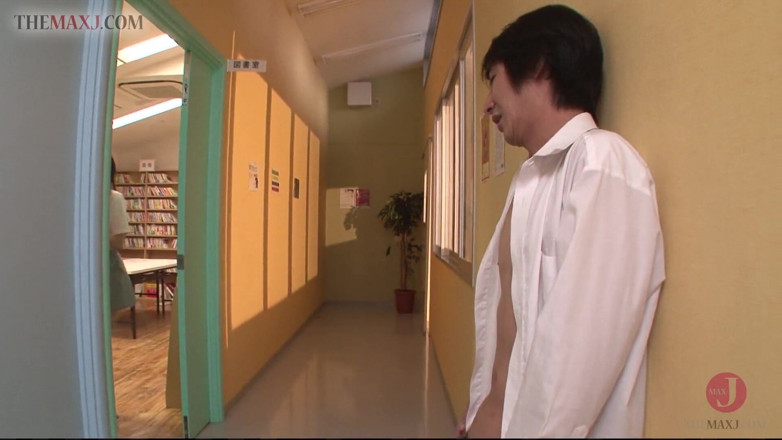 Asian happy ending: Sexy teen asiatica si masturba il cazzo fino a quando...