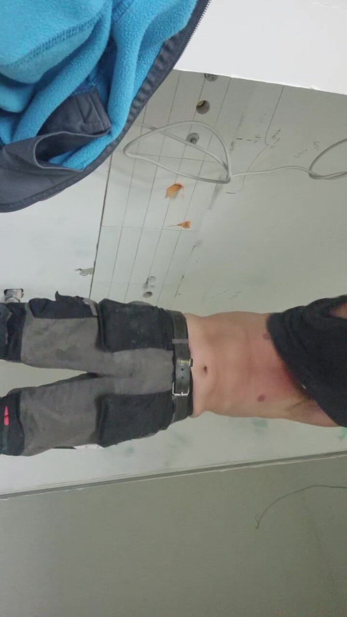 Chris_snoopy_91: Masturbasi di tempat kerja