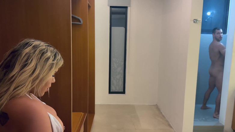Duncan Saint: Dezii hat mich unter der dusche erwischt