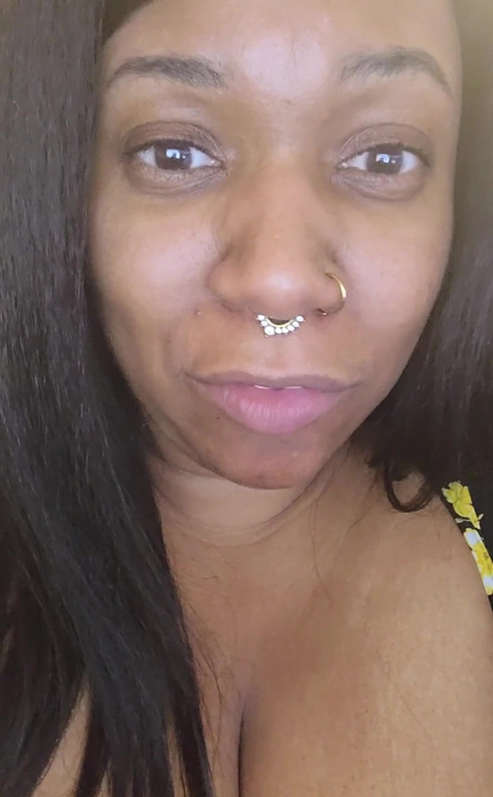 Josie4yourpleasure: Hai. Horario de fin de semana: los viernes y el...