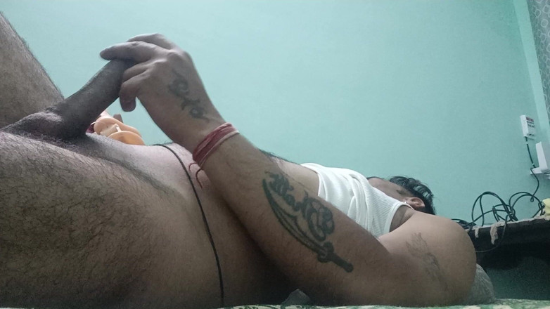 Rajasthani-old-lover: Indische Desi-man geniet van masterbatieshow met buurman oom en dildo-vibrator