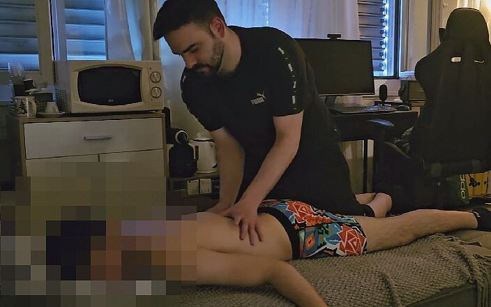 AntoGoesHunting: Heteroseksüel En Iyi Arkadaşım Mert Ve Ben Takılıyorum Ve Ona...