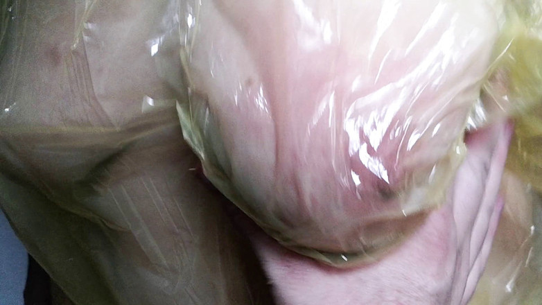 Bouncy Tits Action: Toket di foil
