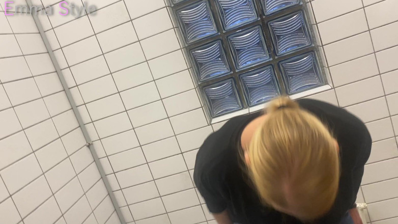 Emma Style: E outro vídeo de xixi, engolindo xixi de um copo
