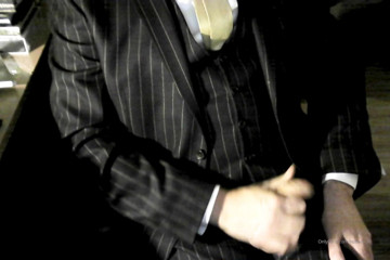 SuitedSub: Mengacaukan pinstripe...