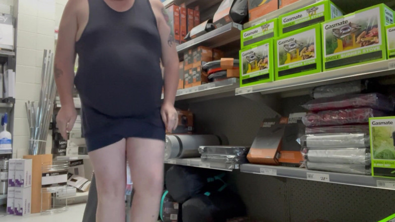 Ginger daddy: Ginger daddy tira roupa no trabalho e goza