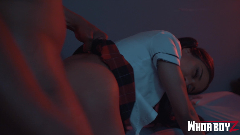 Whoaboyz: Adik tiri amari gold seks anal habis-habisan