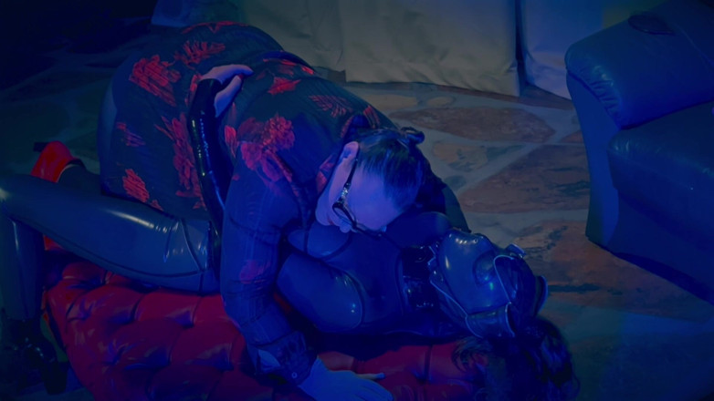 Twisted Nymphs: Aprils Dolly del 4