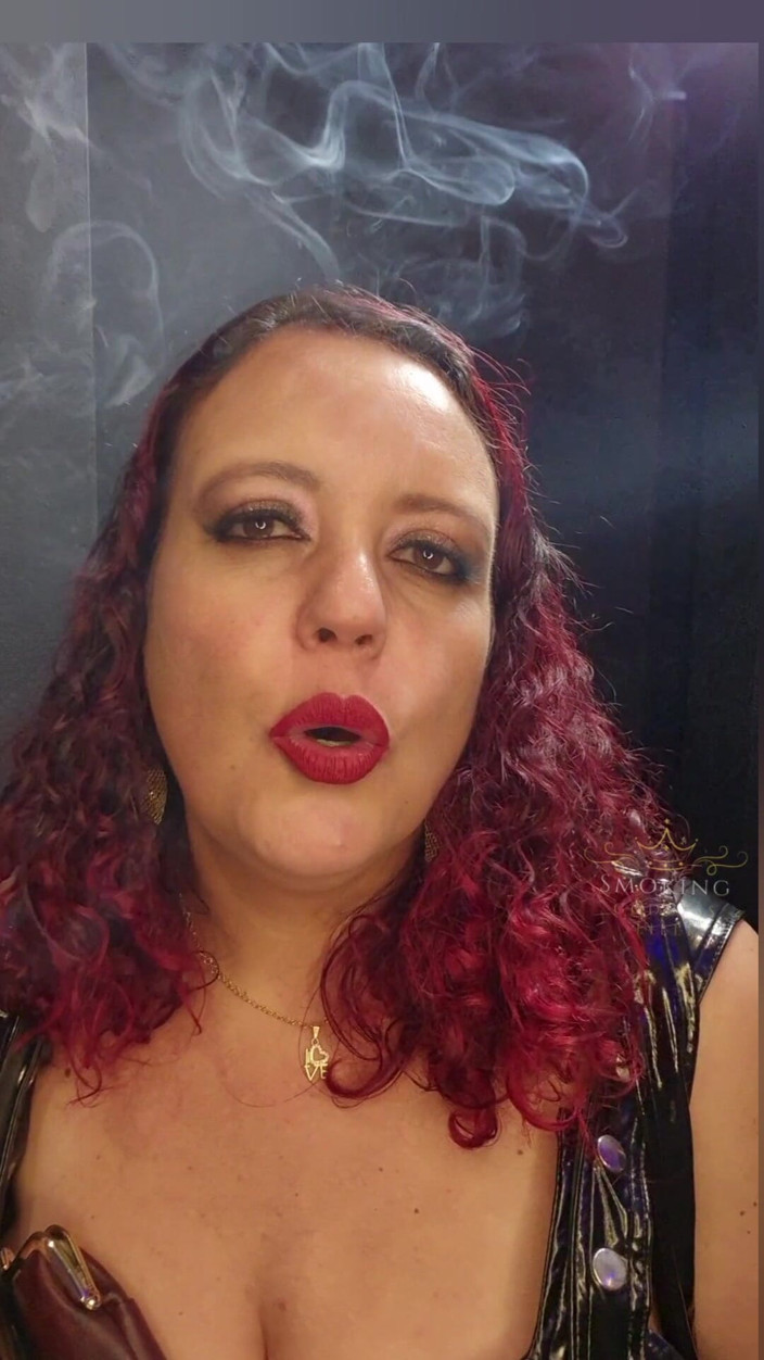 Lilli Cukierek Cox: Feel My Smoke