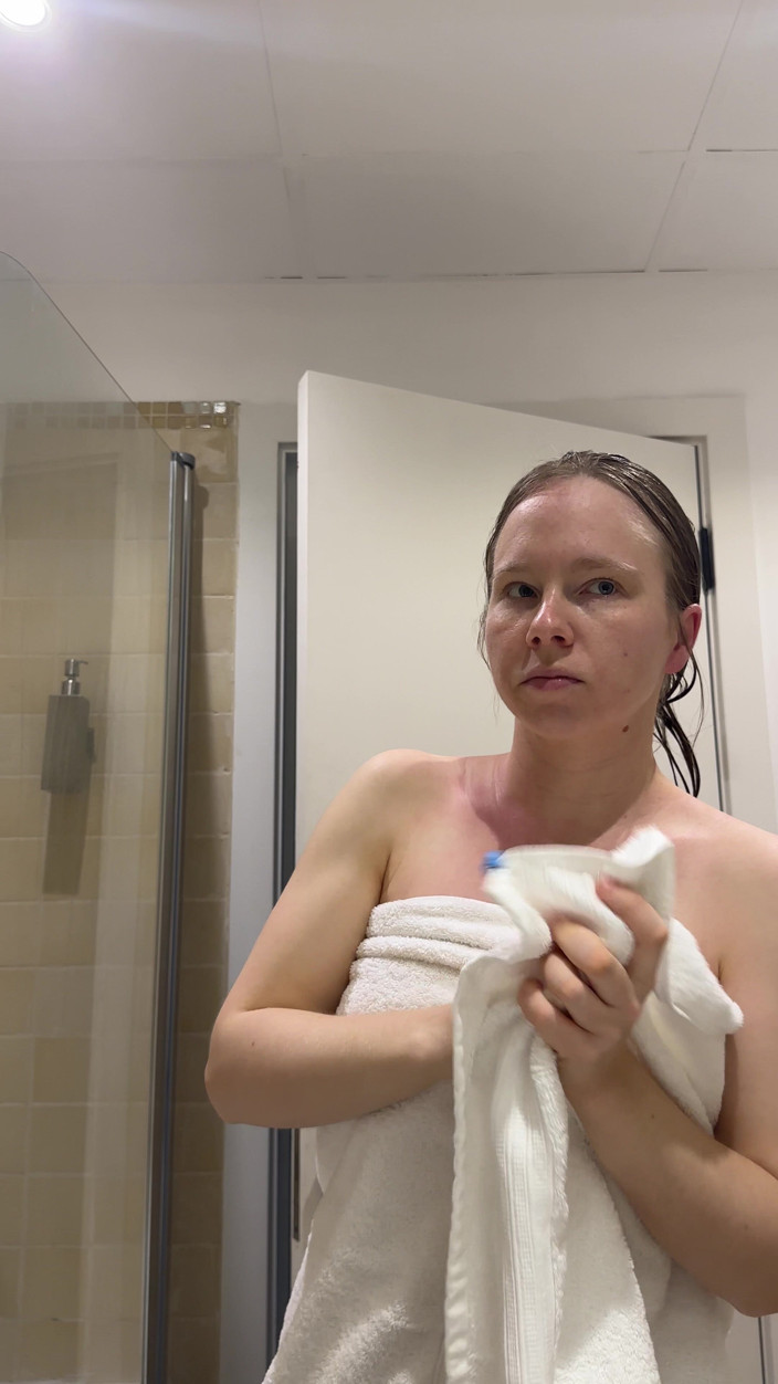 SweetLucy96: Keseronokan di tab mandi hotel