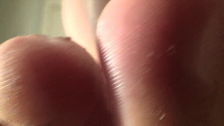 Sexy Milf: Te aplastaré por mi coño de giganta!!!