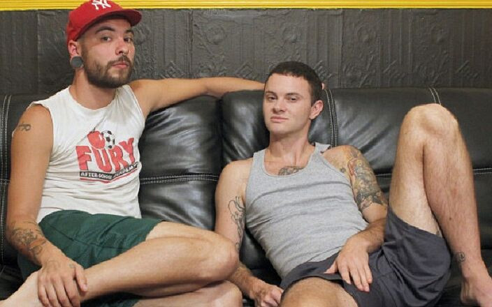 Alterna dudes: Le mec Jock Israel Oka baise la chatte poilue de...