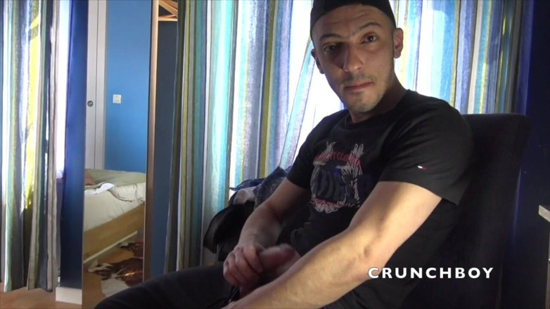 Kinky Bareback Boys: Devian futută fără prezervativ de un băiat heterosexual din Paris