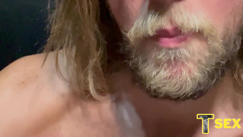 Fem Bi: Chutná lépe tímto způsobem, Cumshot, Cut Femboy Eat Cum