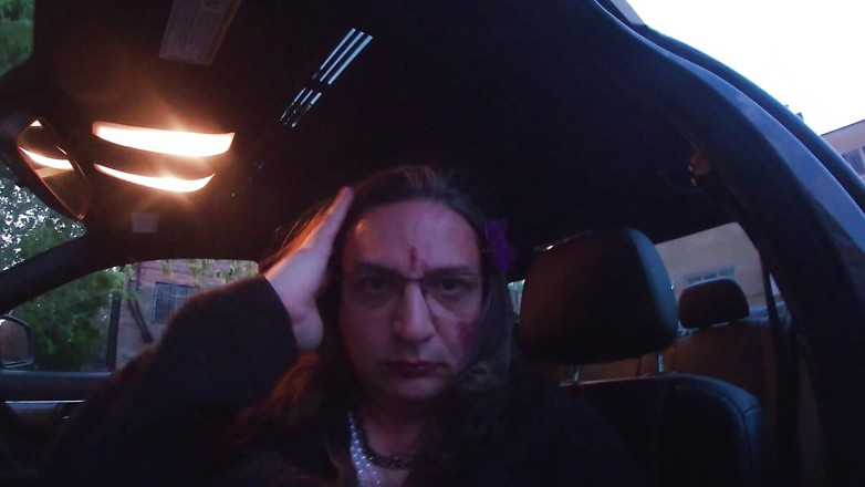 JonasBen: Sissy tv matura cammina nel parcheggio al tramonto