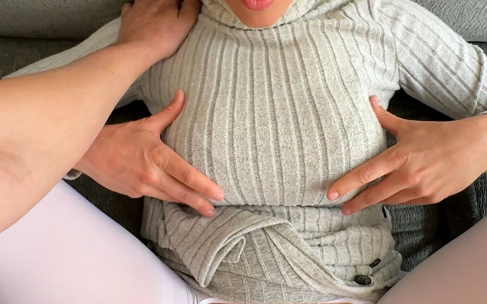 VibeWithMommy: Mama vitregă te răsplătește pentru că te-a dezfăcut