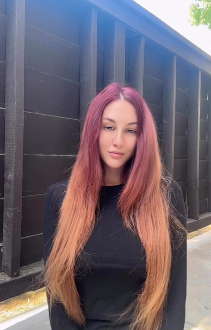 Artemisia Love: La milf tettona italiana artemisia ama i capelli lunghi fetish...