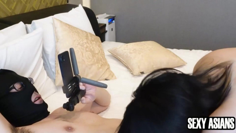 Asian cutie: El placer en solitario planificado se turna, las sensaciones crecientes...