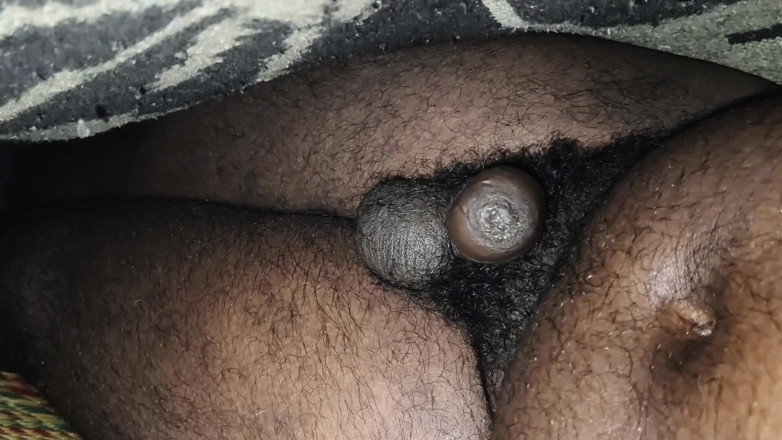 CarvingShovel: Băiat nud Kunji netăiat