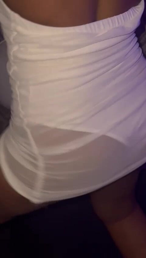 Caramela Sluty Wife: Vibrierendes ei, twerkt schlampe tanz