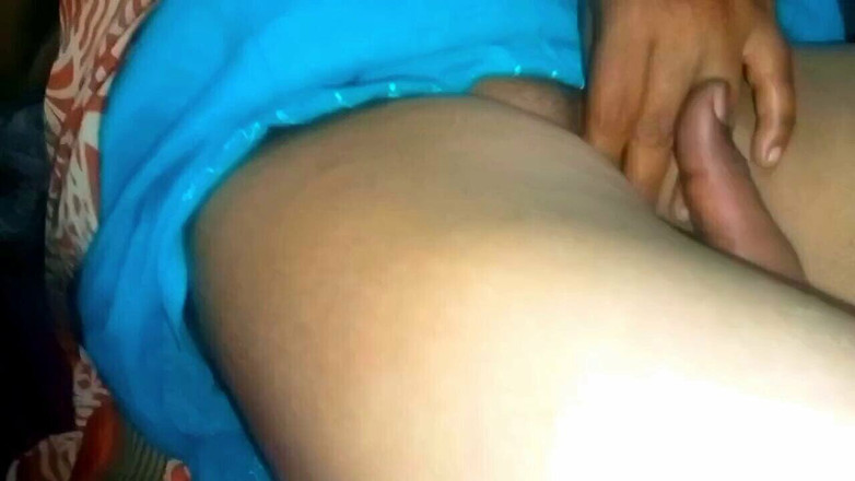 Priyanka314: La tía india tetona