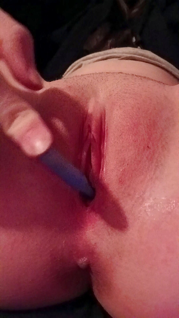 Anonymous kitten: Geile zeit und squirting auf meinem ganzen bett