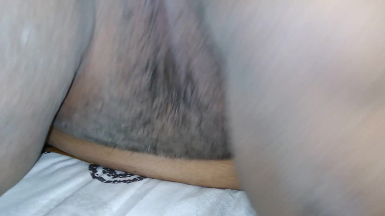 Aria Mia: Ho scopato la moglie sexy della mia amica- lei si...