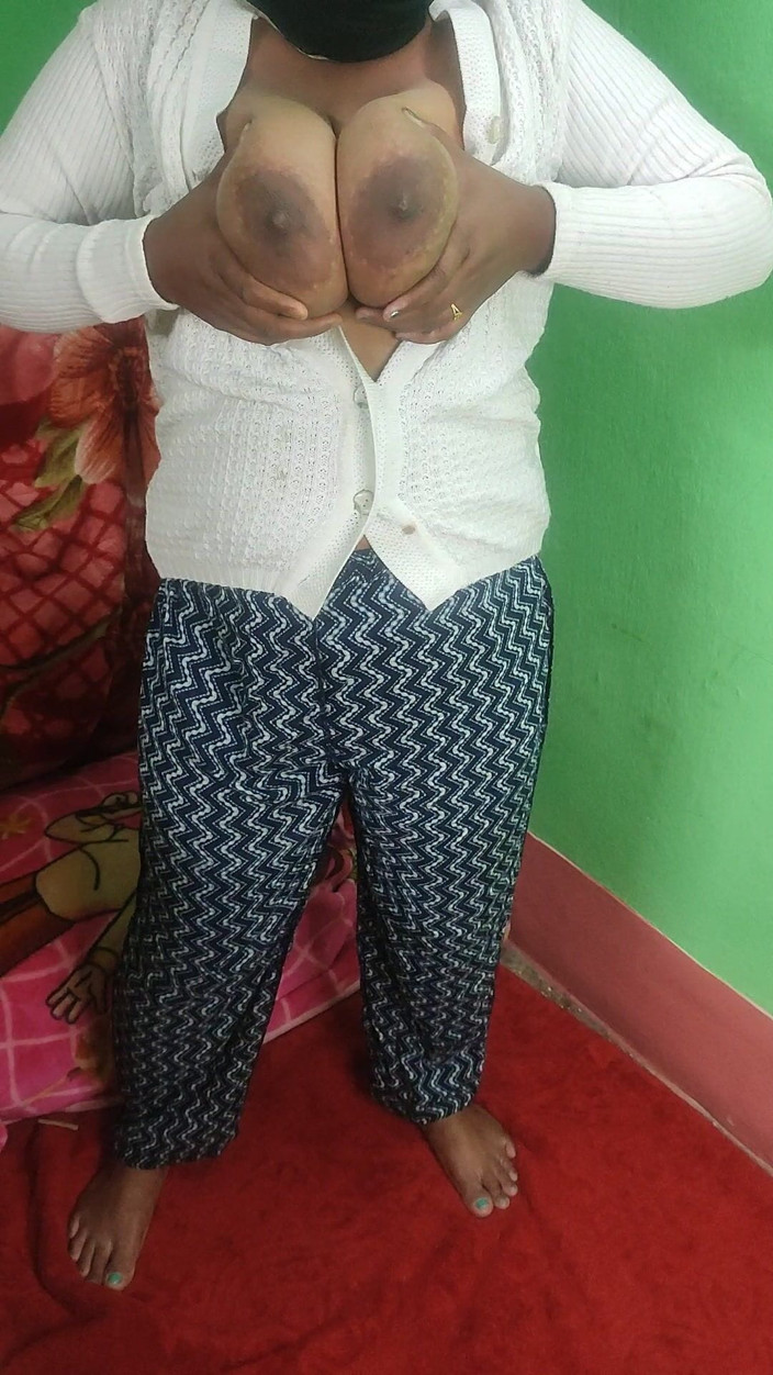 Indianbhabi2: Une femme indienne sexy montre son corps nu