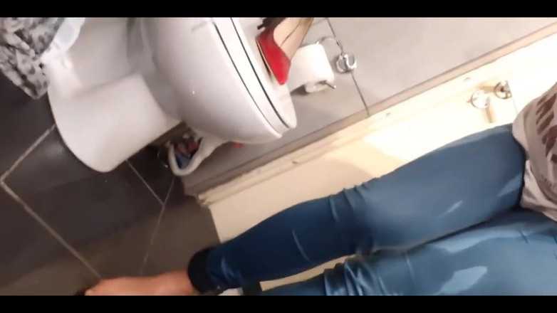CyntiaCymes: Добірка відчайдушного змочування моїх джинсів