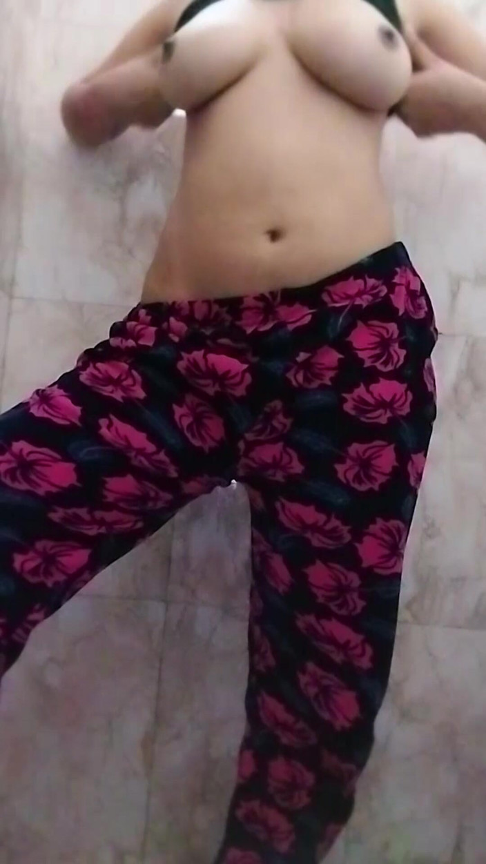 Riyathakur: Desi šukání video desi holka dostane její bf část