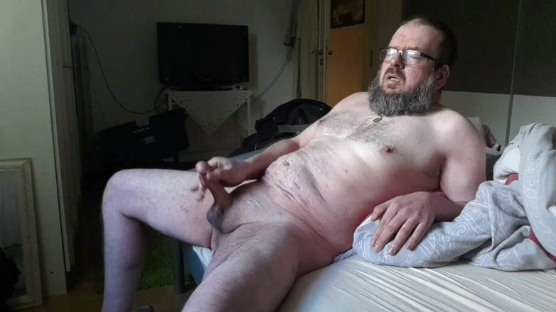 Qualzucht: Schaut Mir Beim Wichsen Zu, Sperma Ohne Ende!