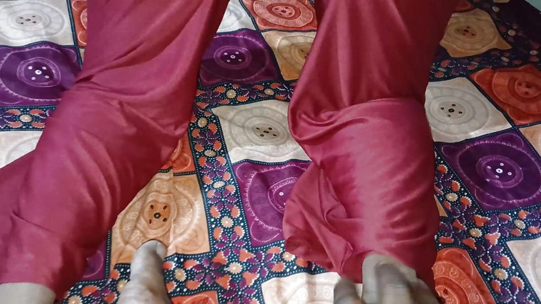 amruta123: Šukal jsem přítelkyni svého přítele, když šel ven, indická roztomilá Desi...