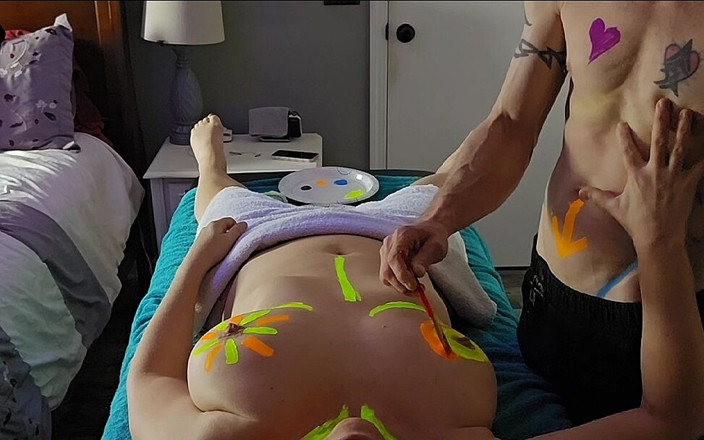 Ladyandme: Corpo pintado milf e seu namorado quente