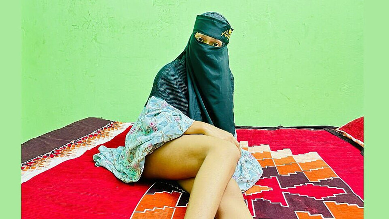 Riya Chowdhury: Bhabhi che cosa stai facendo? Sto guardando tutto
