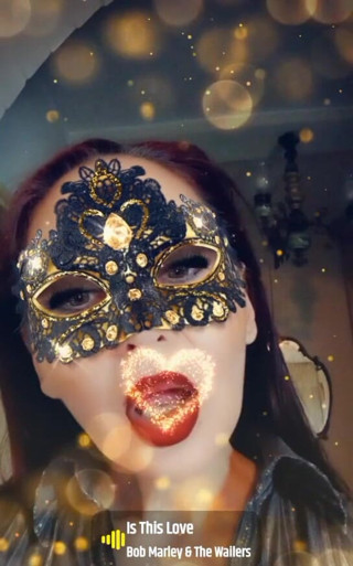 Dominatrix Redsonyja: Чи може D-тип любові S-типу, як в любові не тільки в грі. Той, хто дає мені правильну відповідь, я буду винагороджувати і карати. Вітати