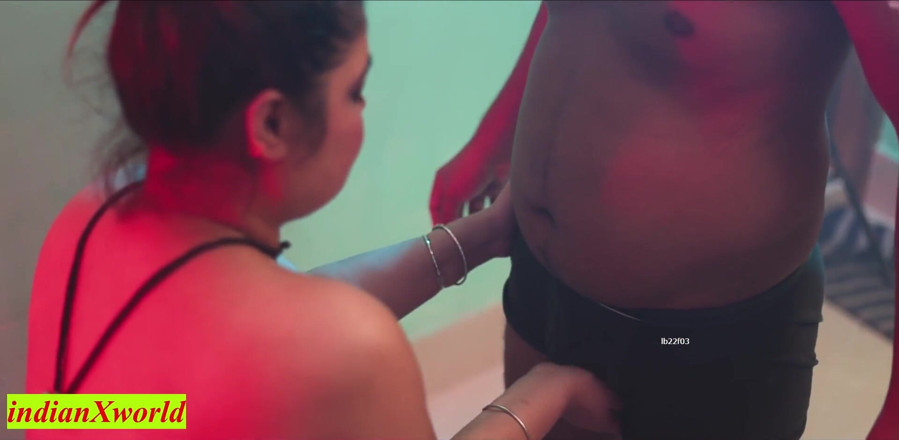Indian Xshot: Sadhu Baba sex incitant cu desi drăguță de 18 ani! Nou...