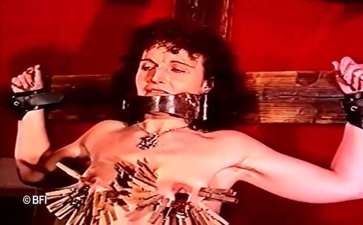 Hardcore slave sex: Rêve pour une femme mature soumise.