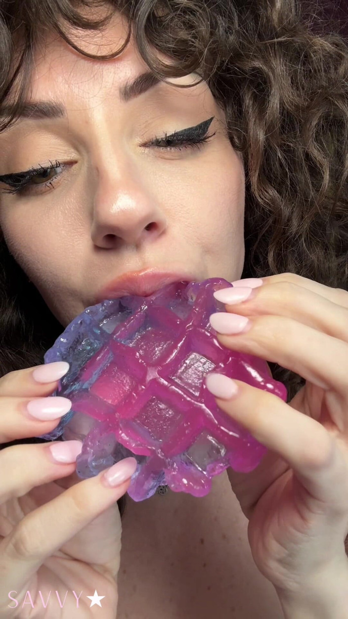 SavvyStar: Waffles Asmr Bouche son tingles crachats sons fétiche