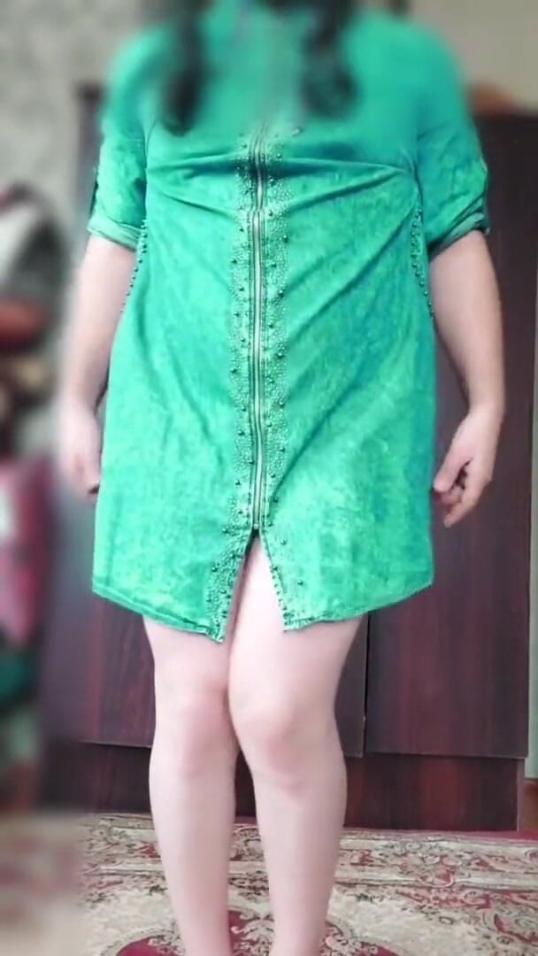 Kitty_Cross: Sevimli yeşil ladyboy ateşli sarışın iri güzel kadın kılıklı kadın...