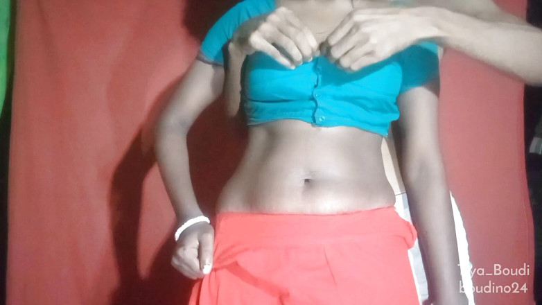 Boudi No 24: Une bhabhi desi laiteuse se fait défoncer la bite de...