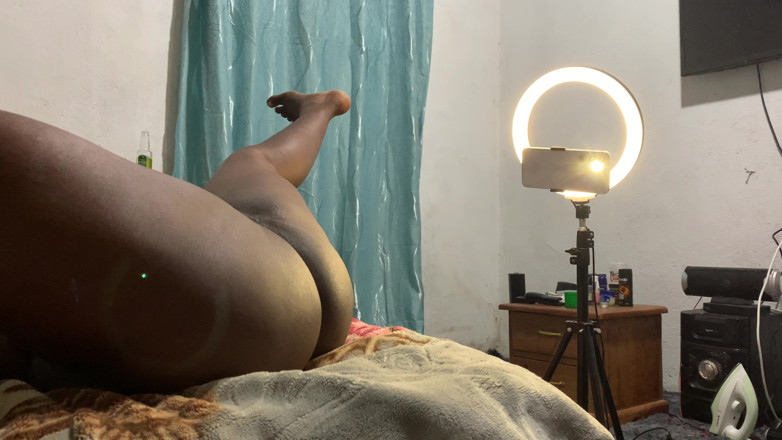 BMCs: 핫한 보지에 보짓물이 뚫리다