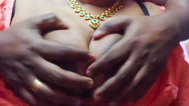 Desi Mohini: Сводная сестра и сводный брат развлекаются одни в доме