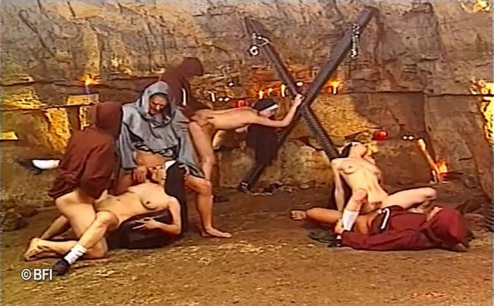 Hardcore slave sex: 教会の緊縛