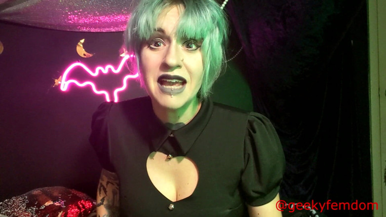 Geeky Femdom: Utrensningen- babydockan